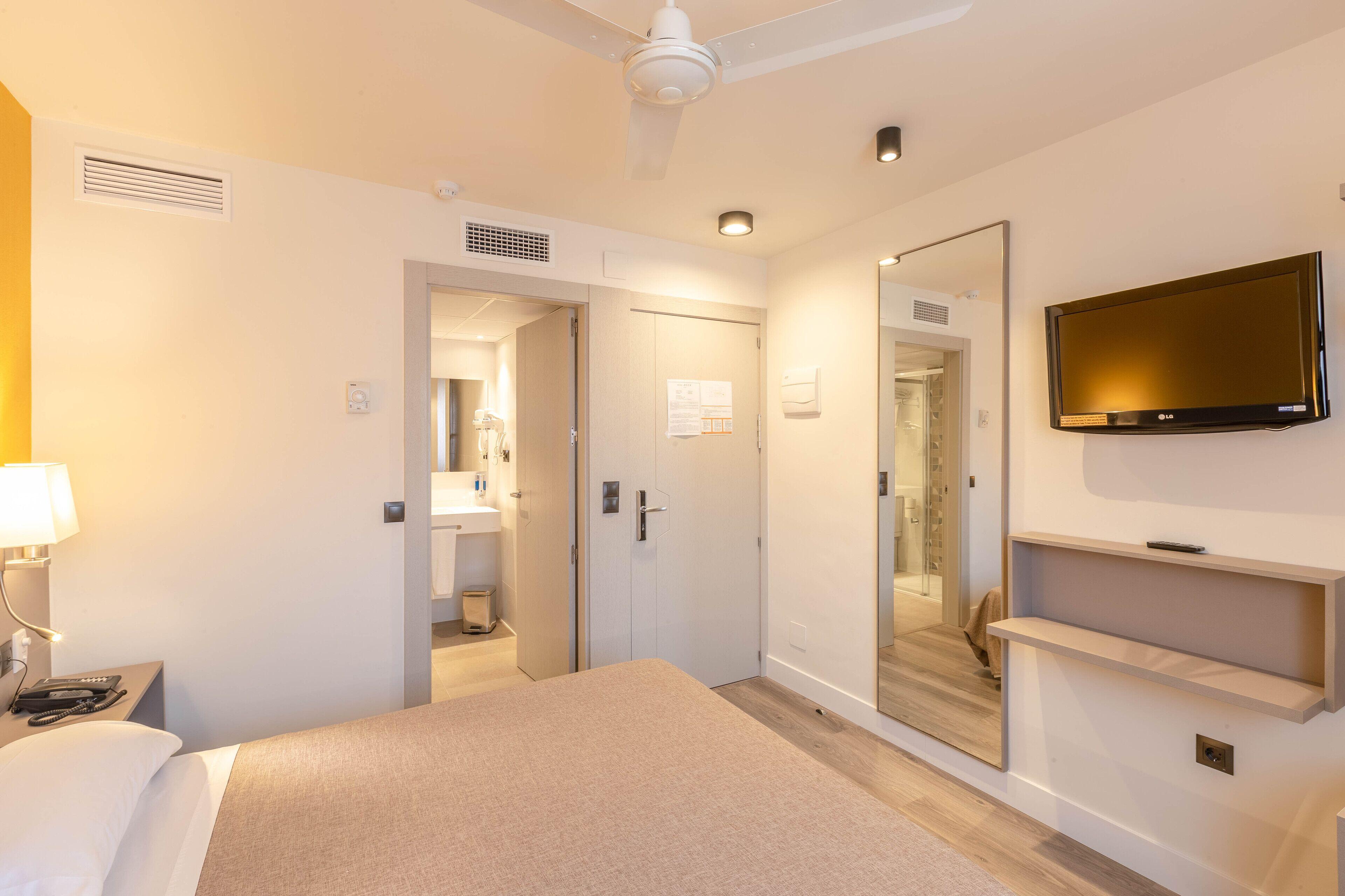 Hotel Zeus — Photos 1